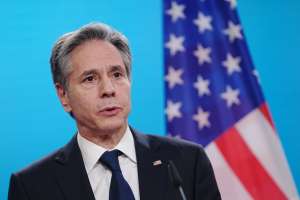 Secretario Blinken conversa con el Canciller de Omán, Al Busaidi sobre las relaciones de cooperación