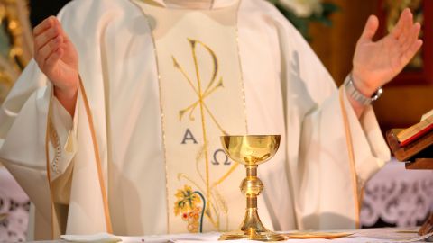 Sacerdote