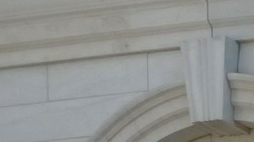 La concejal Julie Menin estimó este jueves que estas compañías no pueden seguir operando "destruyendo" a los pequeños negocios de cada vecindario.