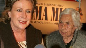 Laura Zapata y su abuela, doña Eva Mange, quien falleció el 24 de junio de 2022 a los 104 años.