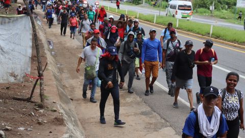 Durante el transcurso de 2023 al menos dos caravanas con 4,300 migrantes salieron a la frontera sur de Estados Unidos.