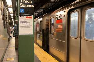 Advierten posible dura alza de tarifas y recortes en servicios del metro ante crisis financiera de la MTA