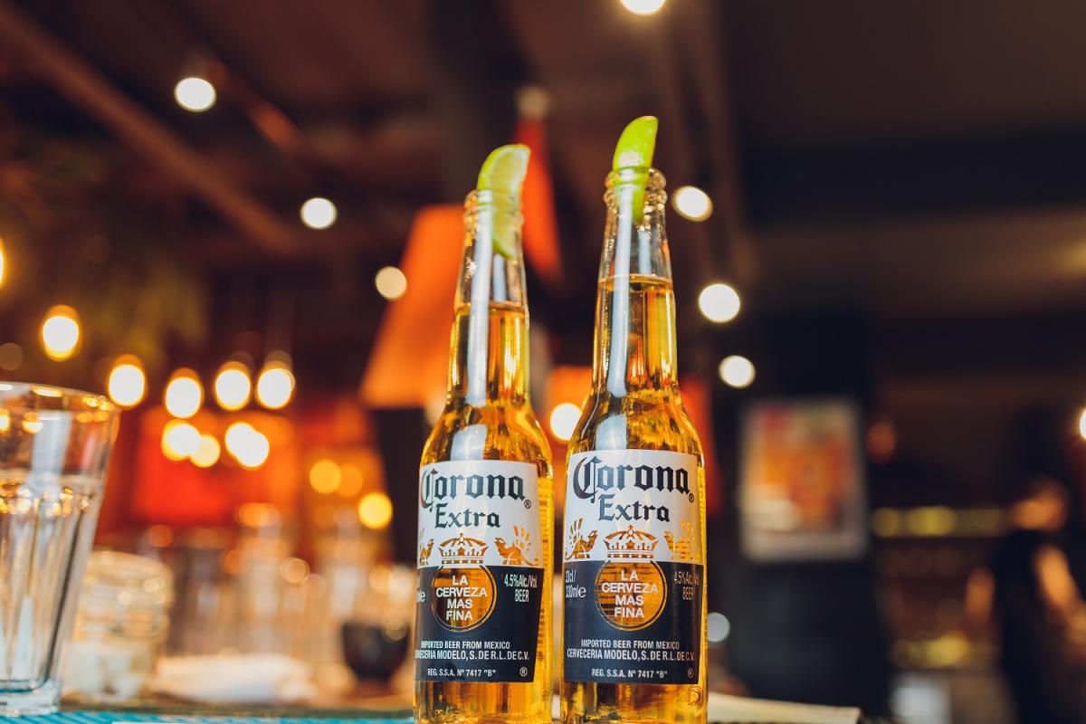 Corona se mantiene como la marca de cerveza más valiosa del mundo - El  Diario NY