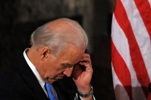 Biden planeó nominar a un juez republicano antiaborto el día del fallo de Roe vs. Wade, revela correo de la Casa Blanca