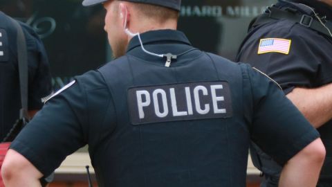 Policía