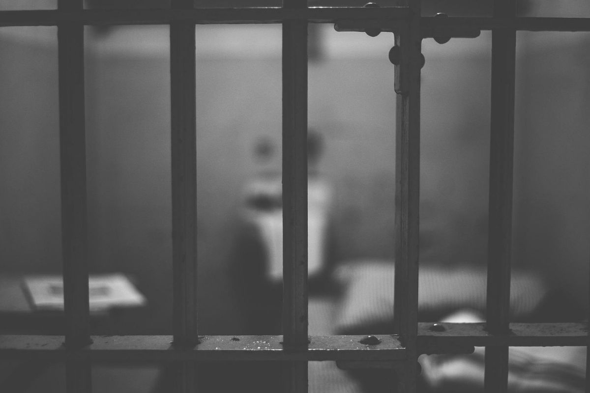 Internas de una cárcel del condado de Clark fueron agredidas sexualmente por un grupo de reos.