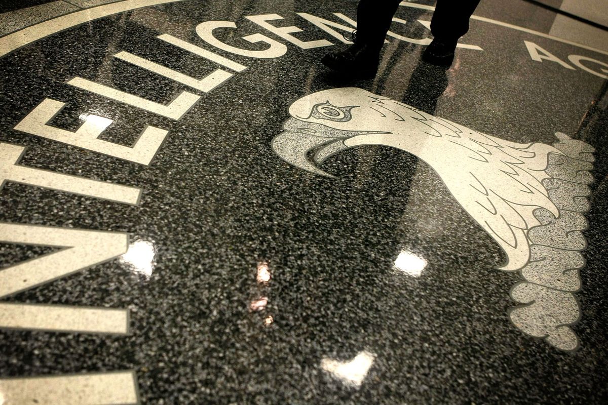 Un trabajador de la CIA compartió documentos a confidenciales a Wikileaks.