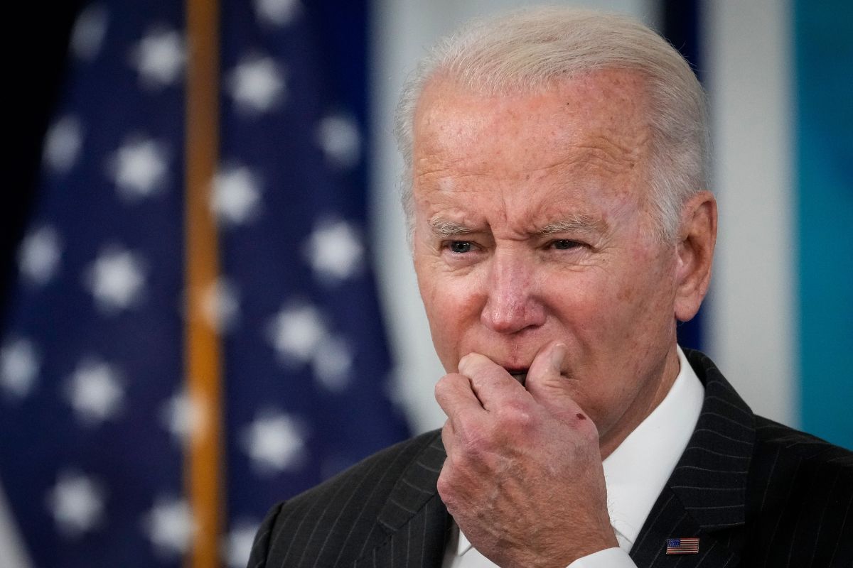 Joe Biden dice estar de buen ánimo tras contagio de covid.