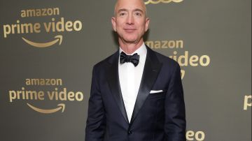 Se dice que Jeff Bezos ayudó a sus padres con la compra.