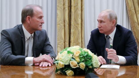 Viktor Medvedchuk y Vladimir Putin.