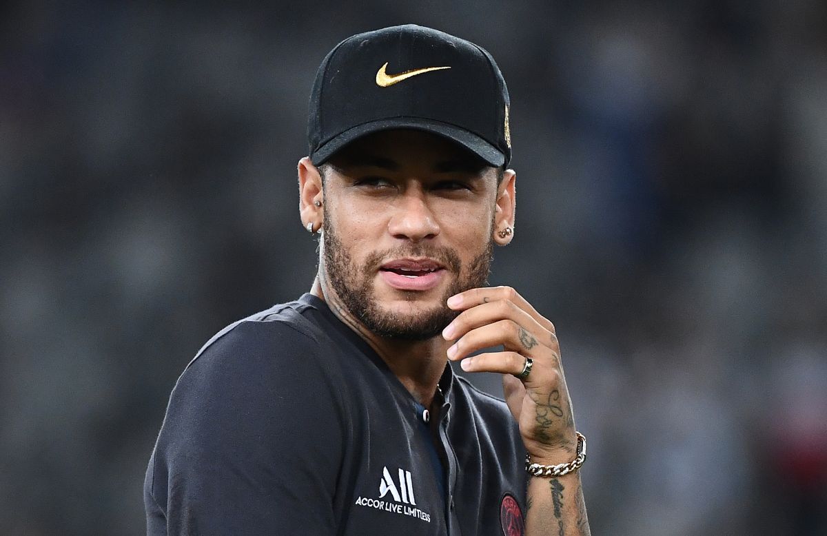El traspaso de Neymar a Barcelona lleva un recorrido judicial desde hace años.
