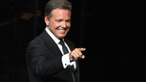 El cantante Luis Miguel lució un nuevo aspecto físico.