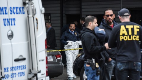 La Administración Biden busca a contratación de 100,000 policías en todo el país.