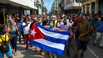 TOPSHOT-CUBA-POLITICS-DEMONSTRATION-DIAZ-CANEL