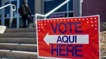 Republicanos están listos para "robar" votos de hispanos en estados clave