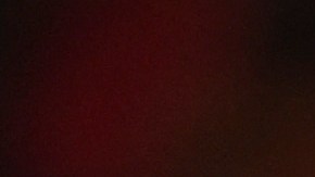 Cristiano Ronaldo alza el pulgar durante un encuentro entre Portugal y España por la UEFA Nations League en 2022.