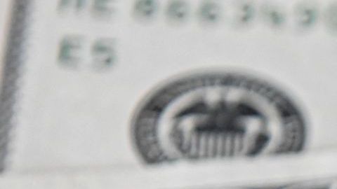El envío de dólares a América Latina podría ser afectado por la inflación.
