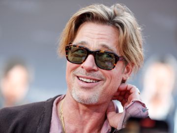 Brad Pitt revela la razón por la que usó una falda en el estreno de 'Bullet Train’