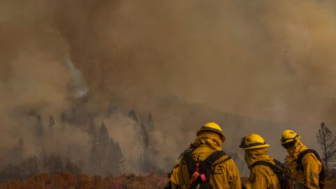 US-ENVIRONMENT-FIRE-OAKFIRE