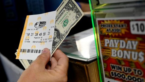 El premio Mega Millions ahora acumula $20 millones de dólares.