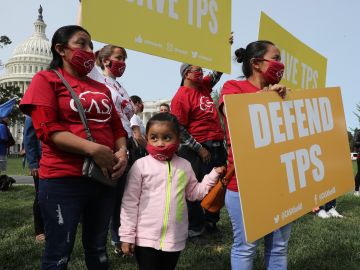 Los beneficiados con TPS tienen una nueva forma para avanzar hacia una 'green card'.