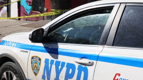 El NYPD no ha detenido a la mujer involucrada en la agresión a bodeguero.
