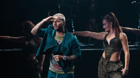 Maluma corre a dos fans durante su concierto en España: “Se van, ya”