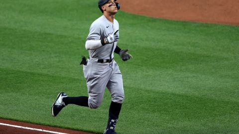 Aaron Judge recorre las bases luego de conectar su jonrón 37 de la temporada ante Baltimore Orioles.