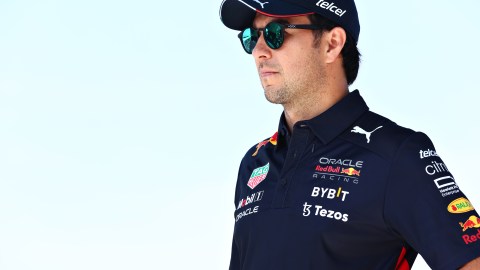 Sergio 'Checo' Pérez disfruta luego de las prácticas libres del Gran Premio de Francia.