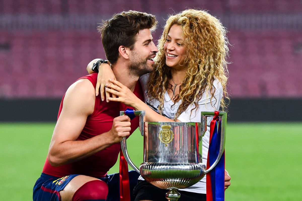 En las redes sociales se hizo viral un video en el que Piqué estaría escuchando el tema 'Inevitable' de Shakira.