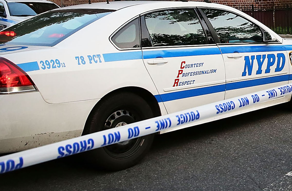 La NYPD descartó homicidio en el caso del hombre que cayó de edificio.