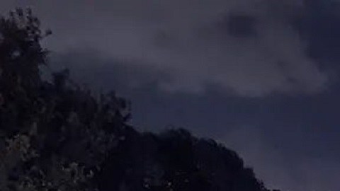 Agentes de la policía de Houston respondiendo al tiroteo que involucró a dos adolescentes.