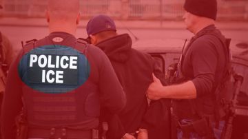 ICE enfrenta críticas por el traslado "a escondidas" de inmigrantes de un centro de detención a otros desconocidos.