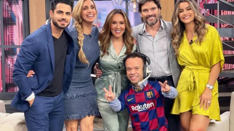 Lili Estefan, Tanya Charry, Clarissa Molina, Julián Gil, Roberto Hernández y Carlitos