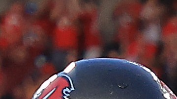 Excompañero de Tom Brady deja la NFL para dedicarse al Boxeo