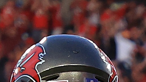 Excompañero de Tom Brady deja la NFL para dedicarse al Boxeo