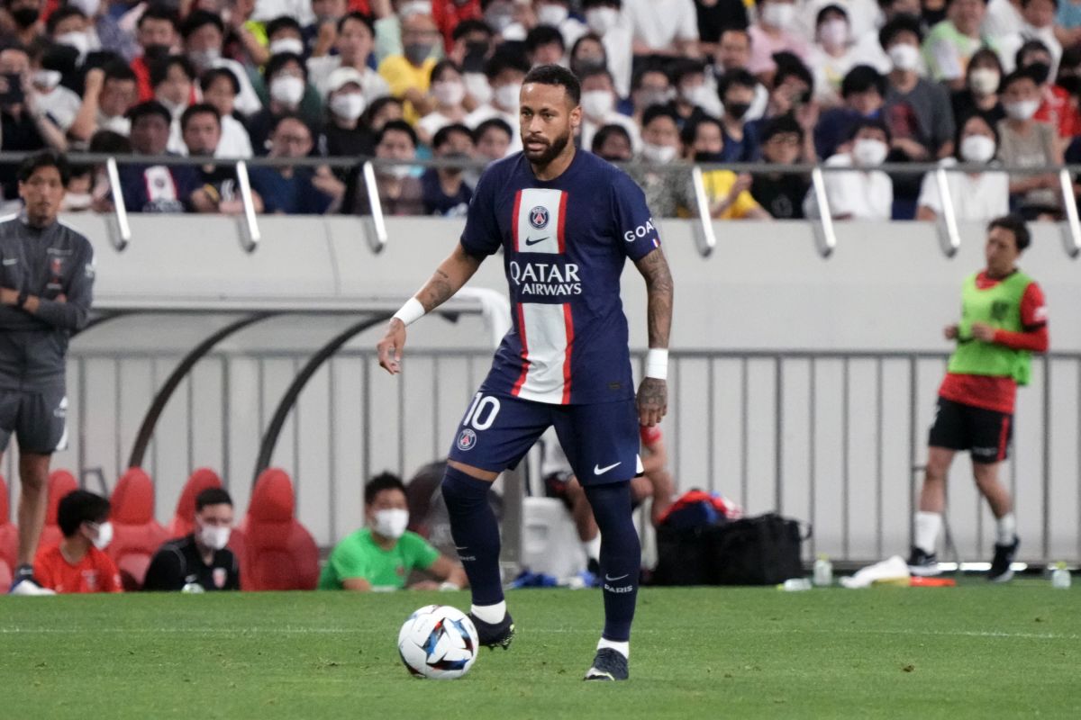 Neymar se encuentra con el PSG en la gira de pretemporada por Japón.