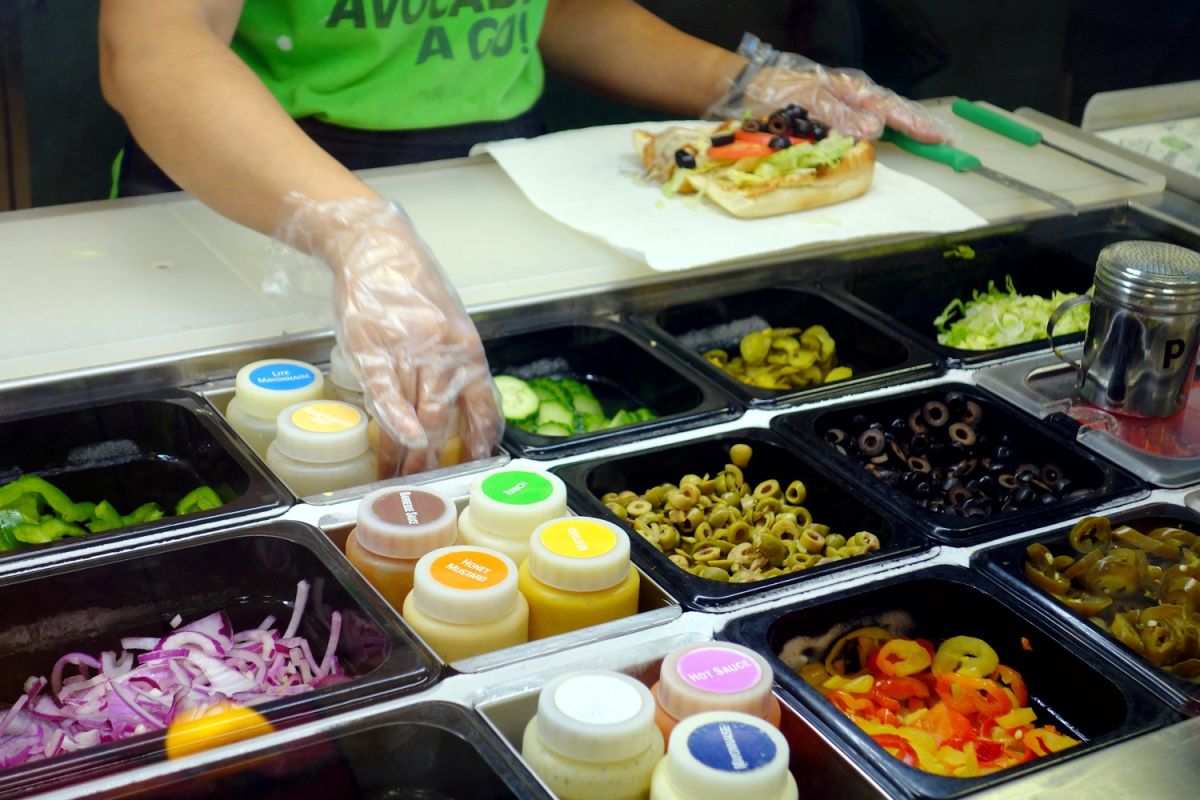 Exempleada de Subway contó cómo es peor sándwich que preparó y que nunca olvidará.