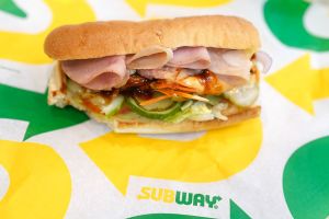 Subway ofrece sándwiches gratis de por vida en una nueva promoción