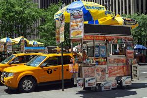 Nueva York tiene el mejor lugar para comer hot dogs, según calificaciones en Google