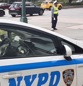 NYPD abrió fuego contra un hombre que portaba un cuchillo en El Bronx