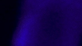 Oleksandr Usyk celebra con la bandera de Ucrania tras vencer a Anthony Joshua.