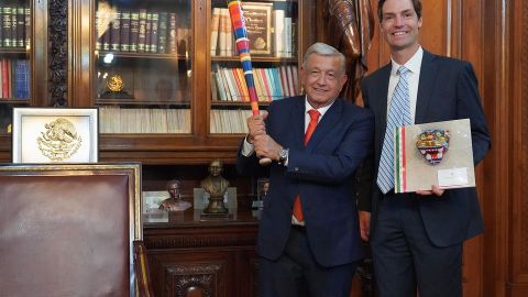 López Obrador se reunió con los presidentes de Padres  y Gigantes.