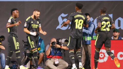 Vinicius Jr., Benzema, Tchouameni y Mendy celebran el primer gol del Real Madrid ante Celta de Vigo.