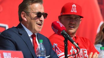 MLB: Dueño de Los Ángeles Angels quiere vender el equipo