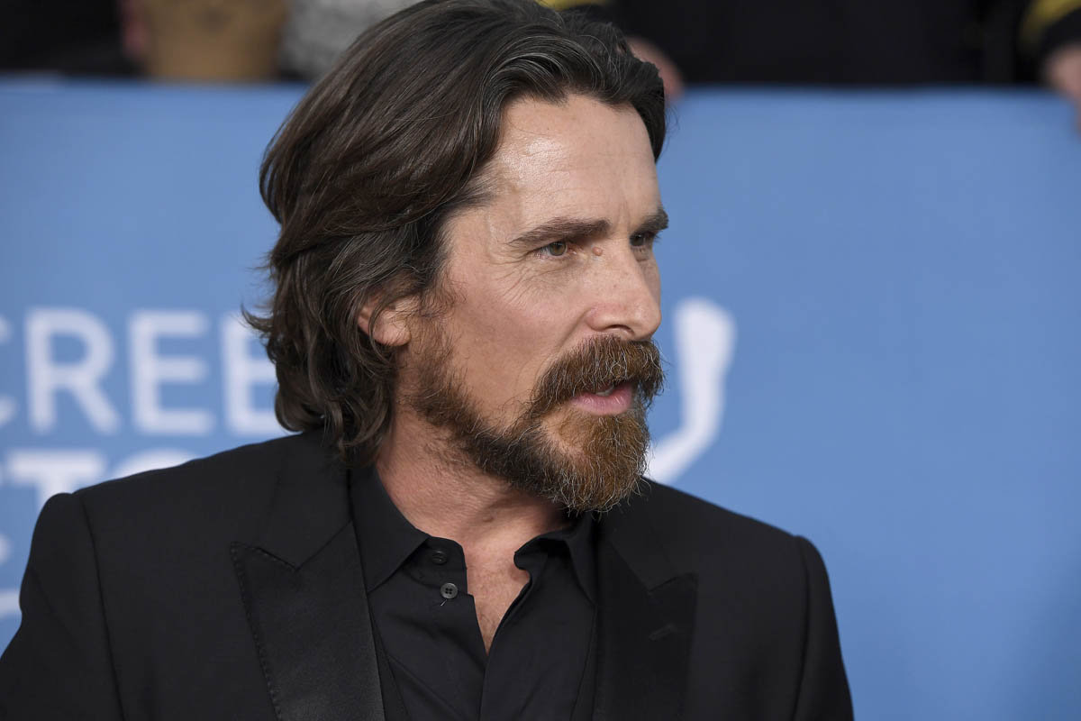 Christian Bale siempre trata de lucir impecable frente a sus compañeros.