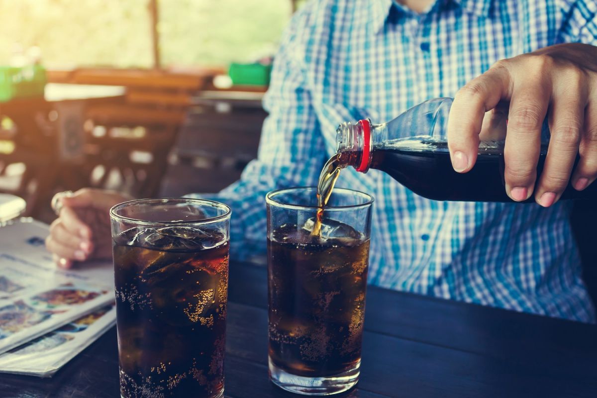 Consumir bebidas azucardas puede ralentizar el metabolismo.