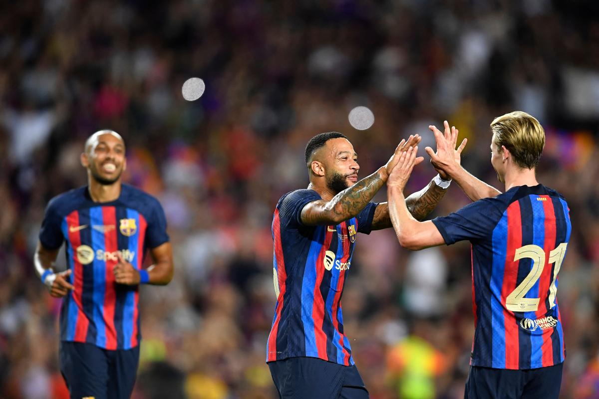 Dos estrellas del FC Barcelona viajan a Londres a pocos días del cierre del  mercado: ¿Dejarán el club? - El Diario NY