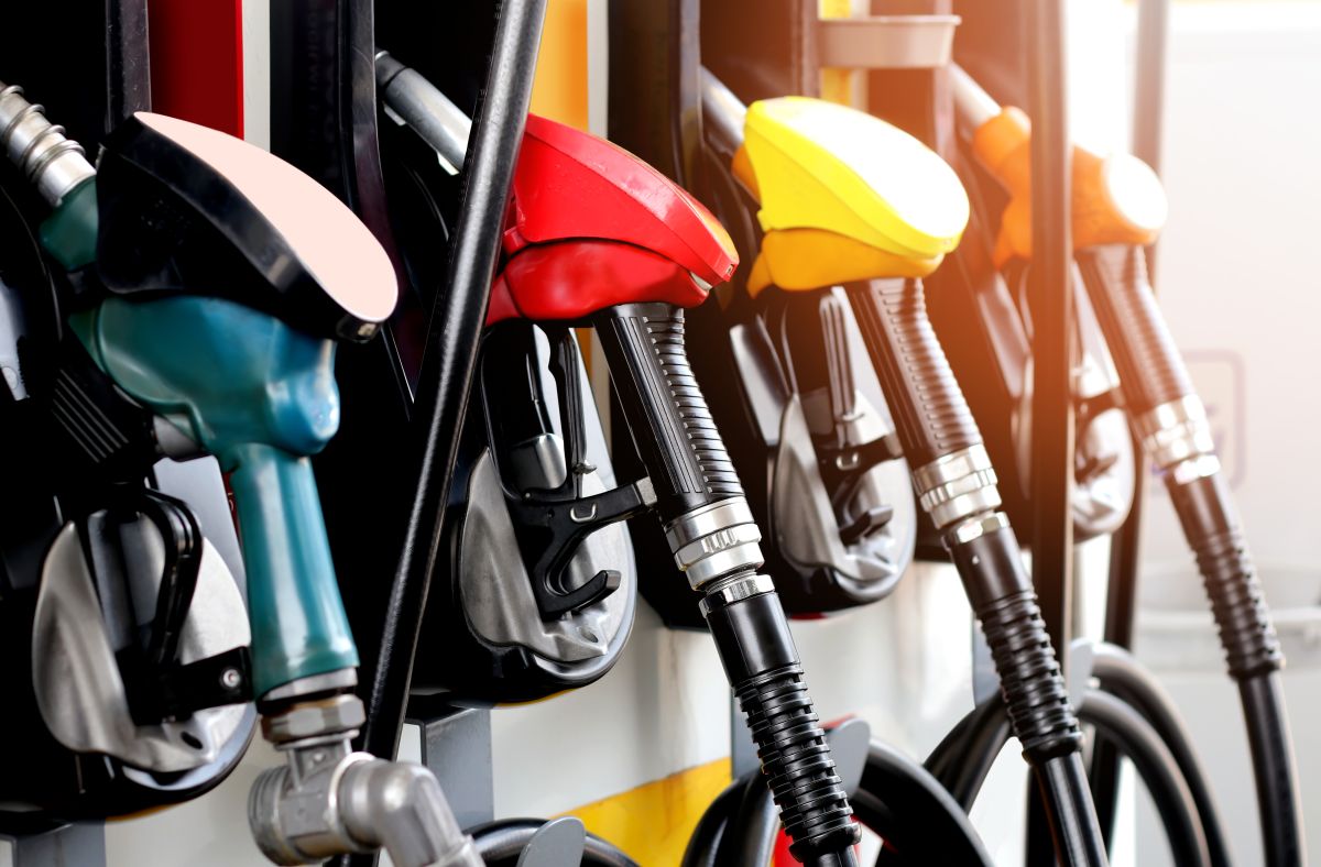 El precio de la gasolina se ha mantenido a la baja, pero un aumento en el consumo puede hacer que la tendencia se revierta.