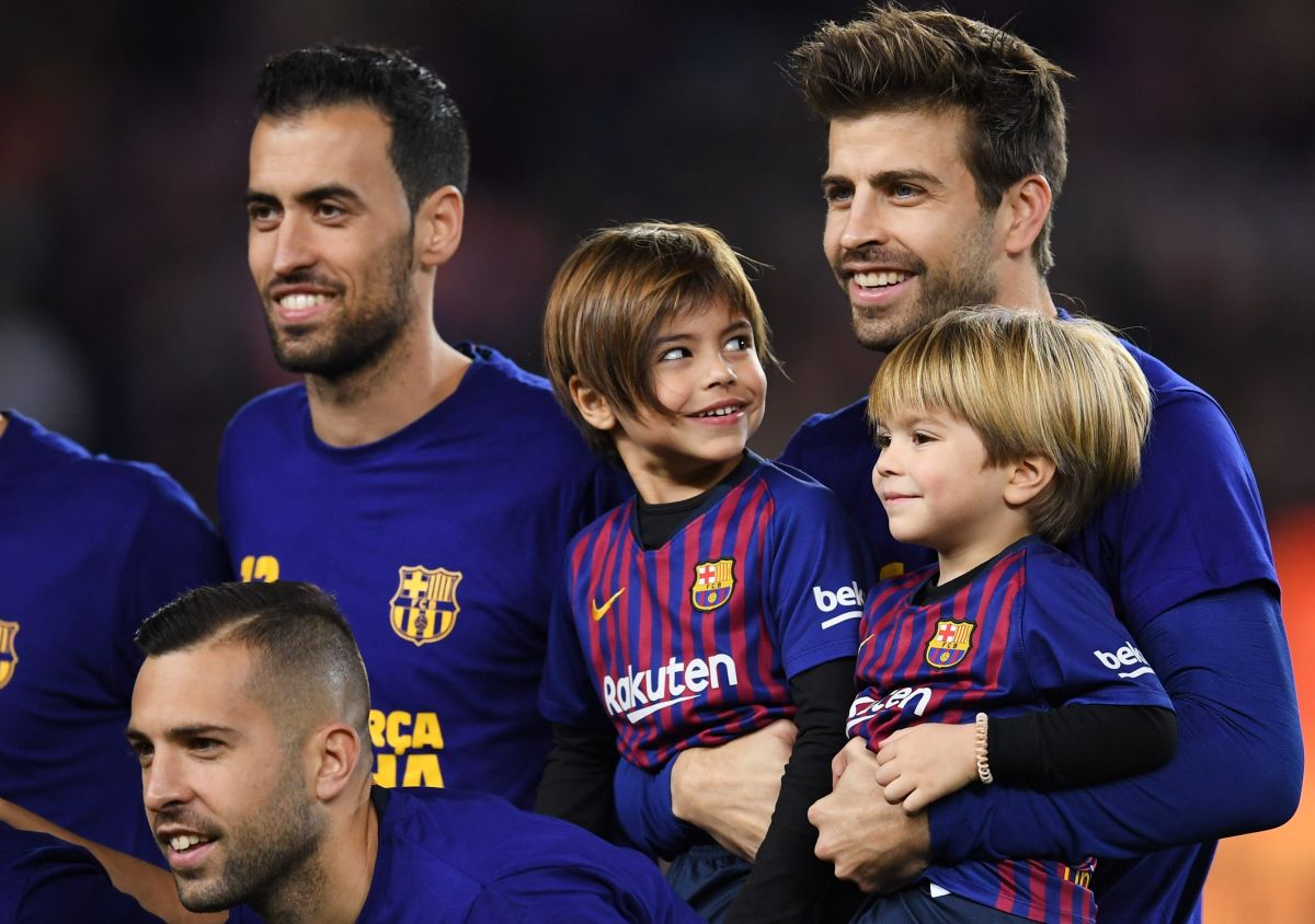 Shakira y sus hijos regresaron a Estados Unidos, mientras que Gerard Piqué se prepara para la temporada con el Barcelona.